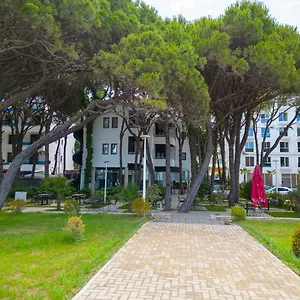 **** Hotell Kastrati Albanien
