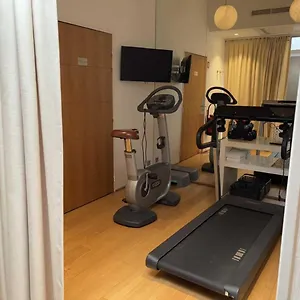 Le Six Hotell